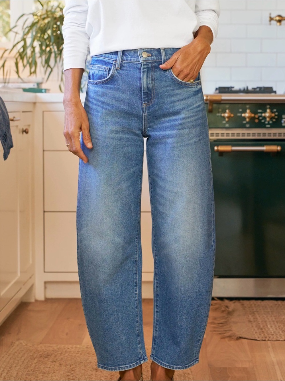Frank & Eileen Brennan Barrel Jeans in 1978 Wash Size 27